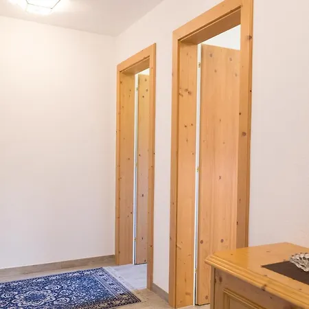 Peter 4* نيوستيف ام ستوبيتا