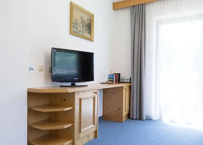 Peter نيوستيف ام ستوبيتا